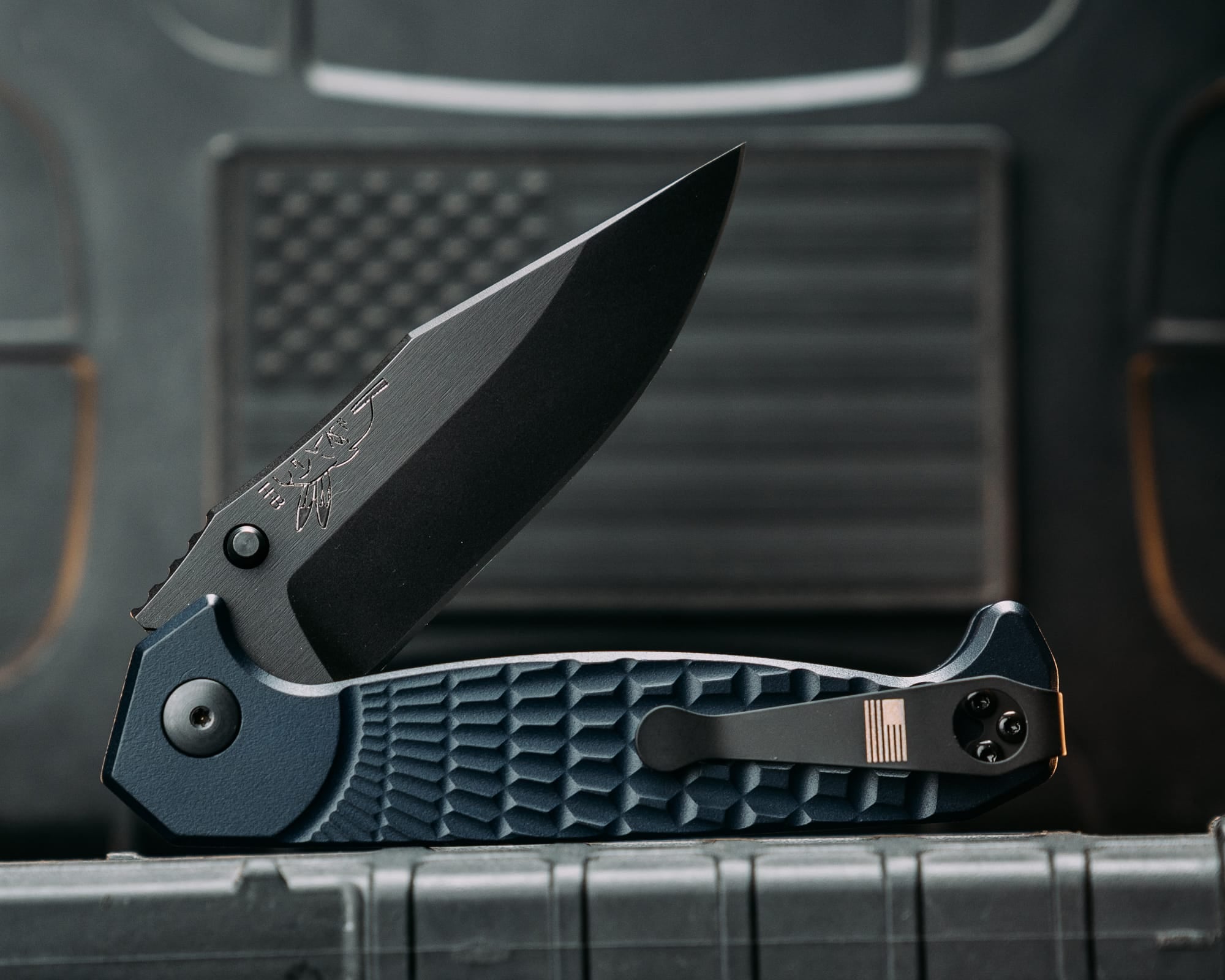 (SOLD OUT) HFB x URT Crow Folder - BE AMPHIBIOUS